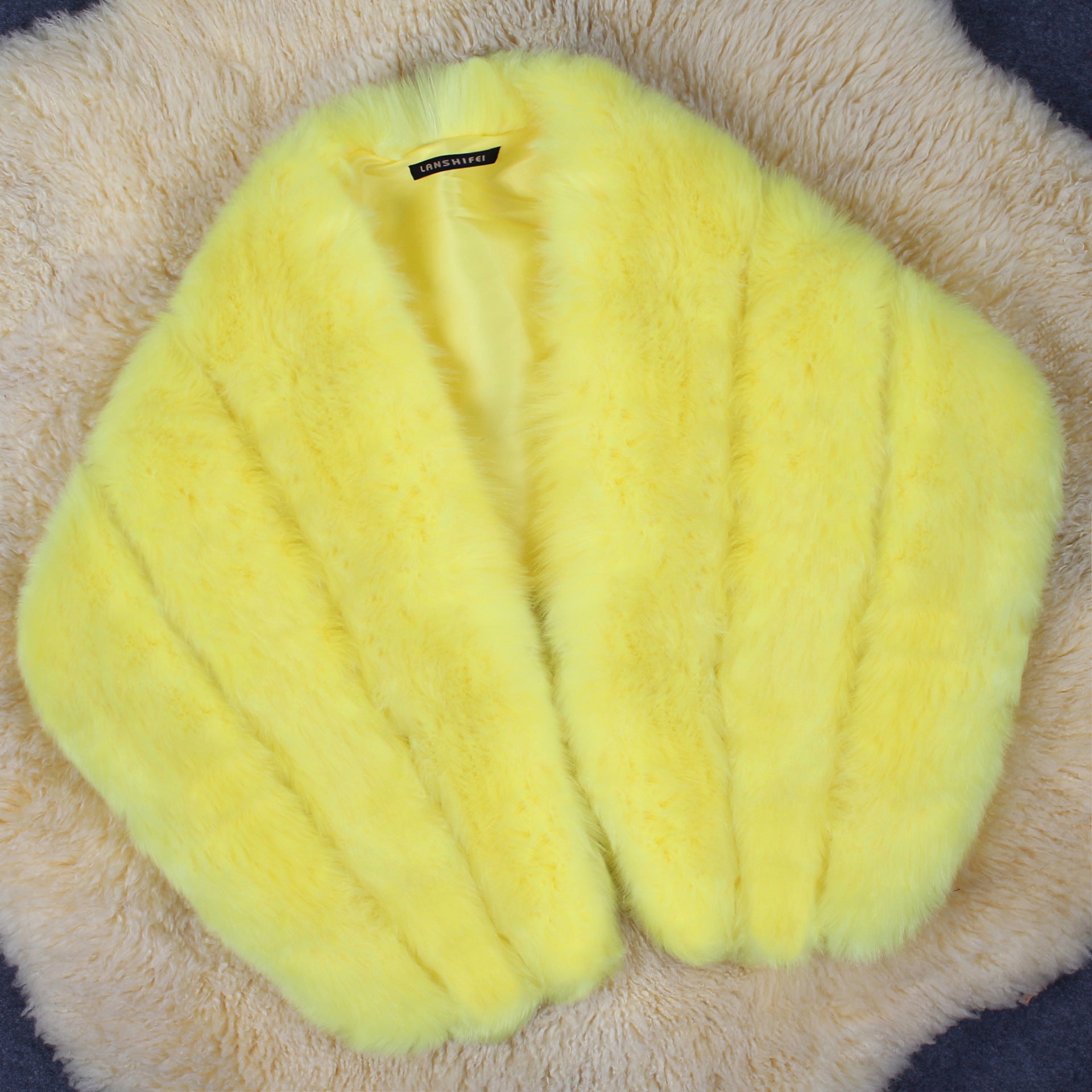 Shawl Made of fur for evenings and parties